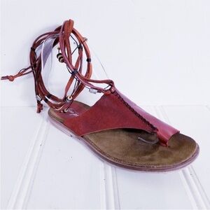 Free People Leather Beaded Ankle Wrap Toe Loop Sandals size 38/8